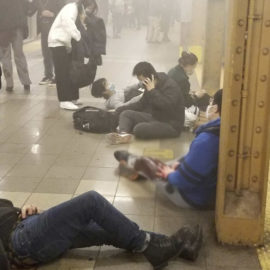 Al menos trece personas baleadas en estación de metro de Nueva York