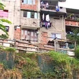 Alrededor de 30 casas están en riesgo de derrumbarse en Terrón Colorado