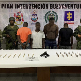Caen dos presuntos integrantes del Clan del Golfo con armas y municiones