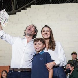 El candidato Federico Gutiérrez ejerció su derecho al voto en Medellín