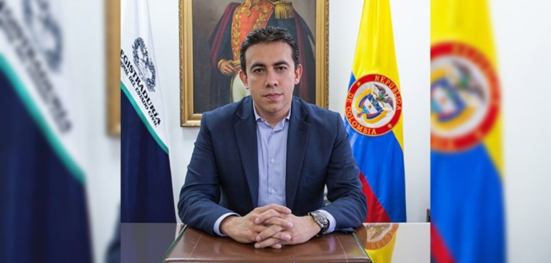 Fiscalía abre investigación preliminar contra registrador Alexander Vega