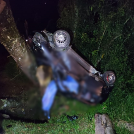 Grave accidente en vía Popayán - Cali dejó dos personas muertas y una herida