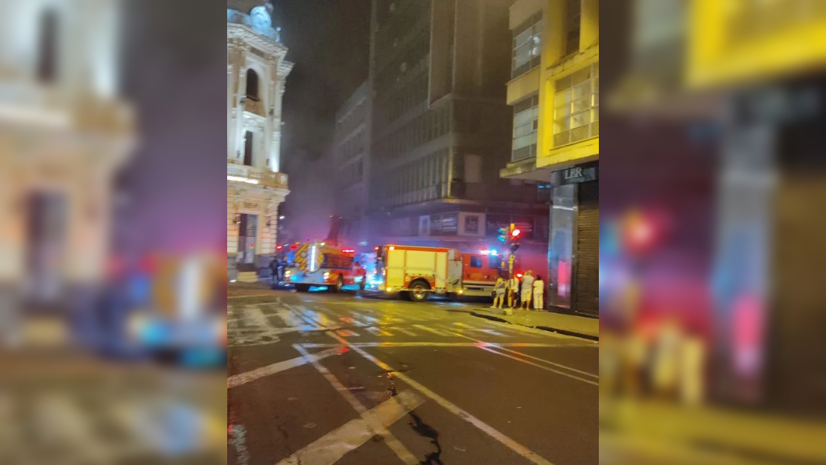 Un muerto y dos personas gravemente heridas dejó accidente entre ambulancias