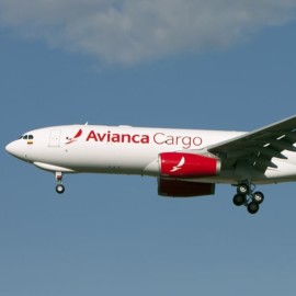 Pasajero intentó abrir la puerta de avión a mitad de vuelo Bogotá – México