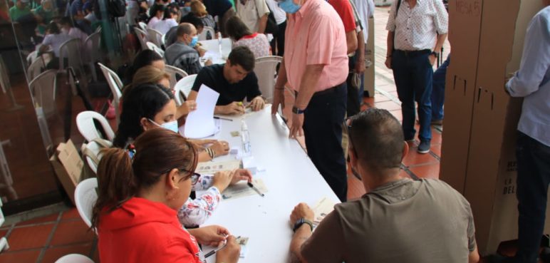 Asistencia masiva en puestos de votación, el panorama de la segunda vuelta en Cali