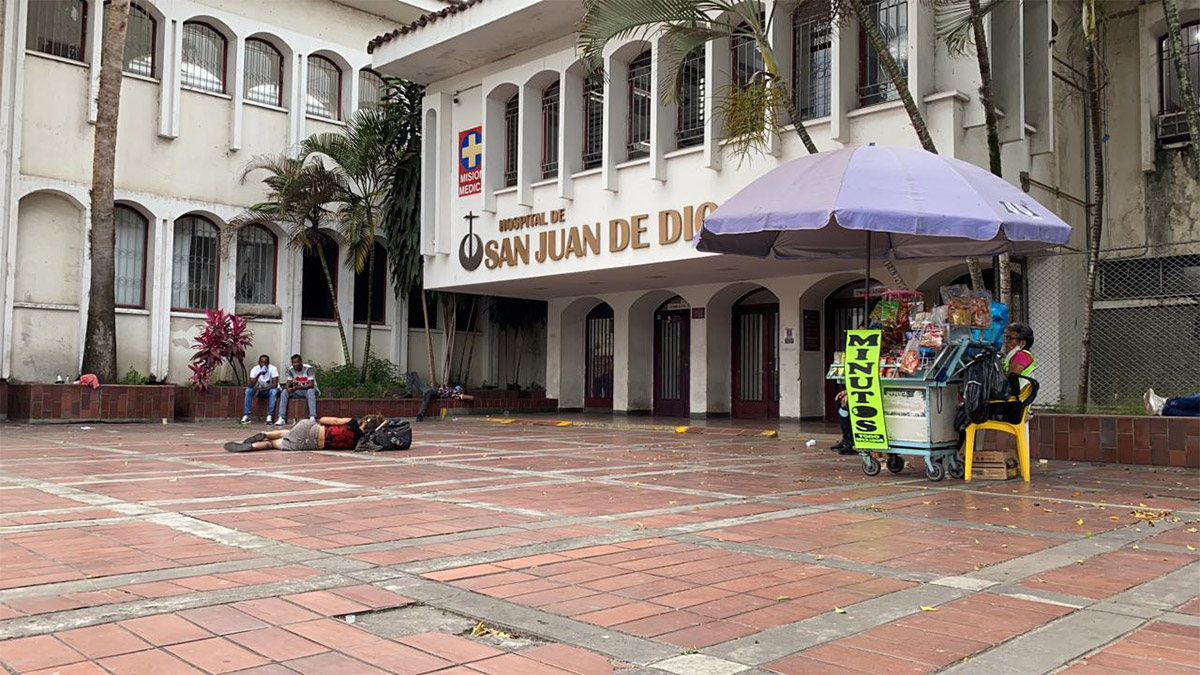 Empleados del Hospital San Juan de Dios protestan por retrasos en sus pagos