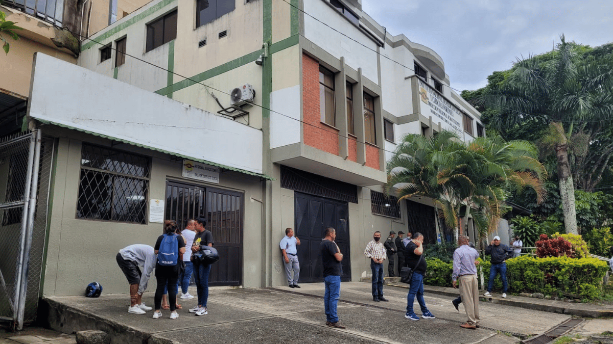 Historias de dolor: el drama de las familias de víctimas de la cárcel de Tuluá
