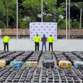 Incautan 4 toneladas de marihuana, un vehículo y capturan a una persona