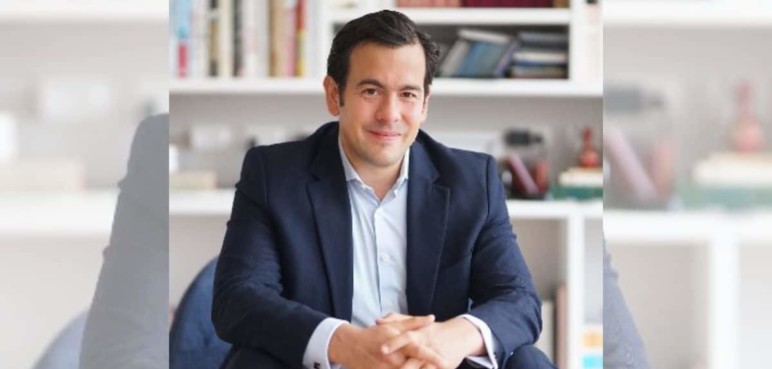 Rodrigo Lara renunció a su curul como senador de la República