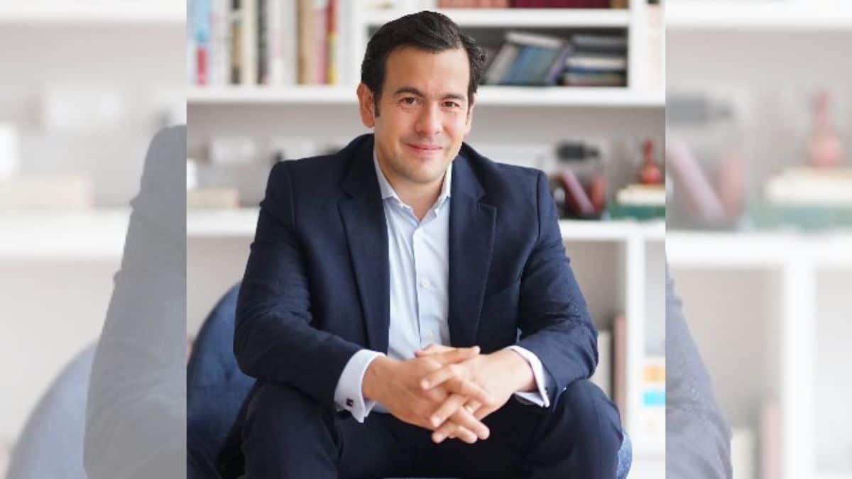 Rodrigo Lara renunció a su curul como senador de la República