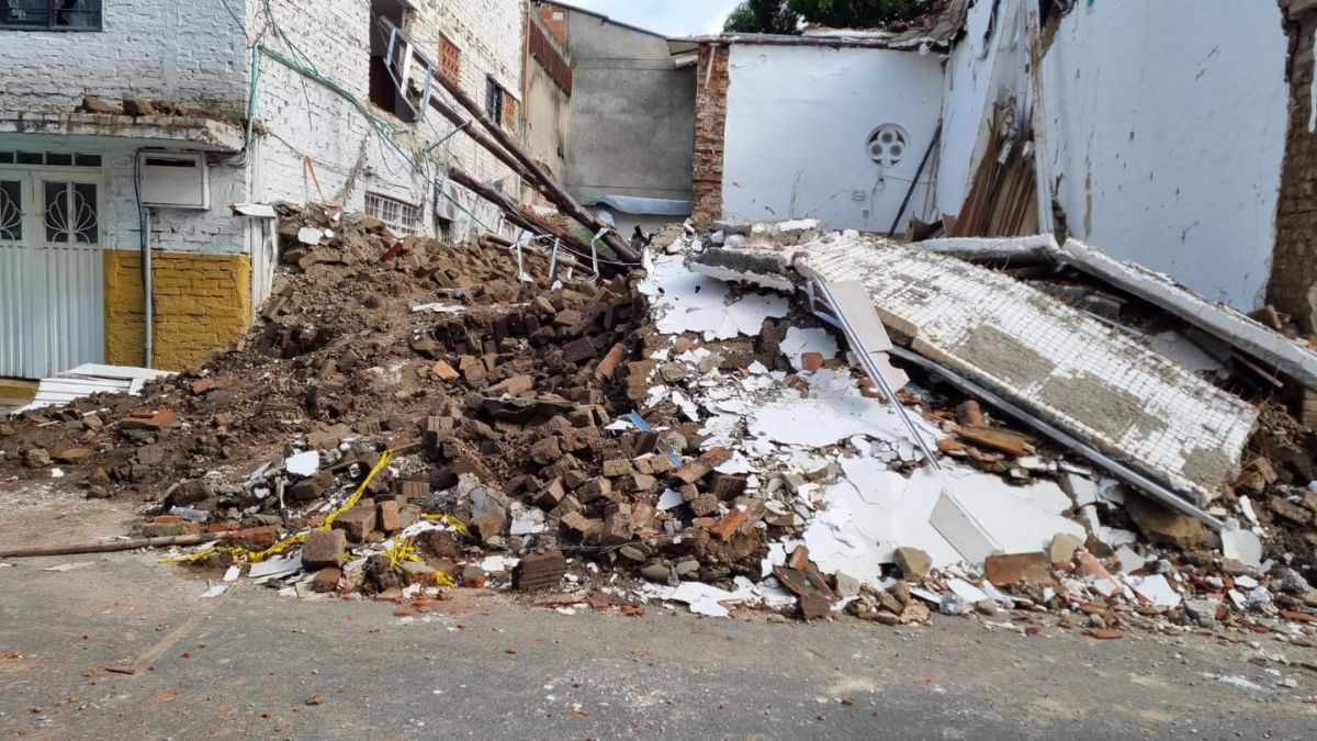 tras-desplome-en-iglesia-de-jamundi-avanza-busqueda-de-material-arqueologico-15-06-2022-4