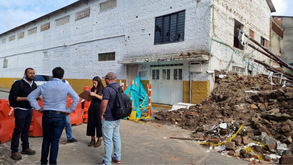 tras-desplome-en-iglesia-de-jamundi-avanza-busqueda-de-material-arqueologico-15-06-2022-5