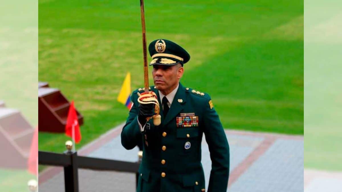 Rodrigo Lara renunció a su curul como senador de la República