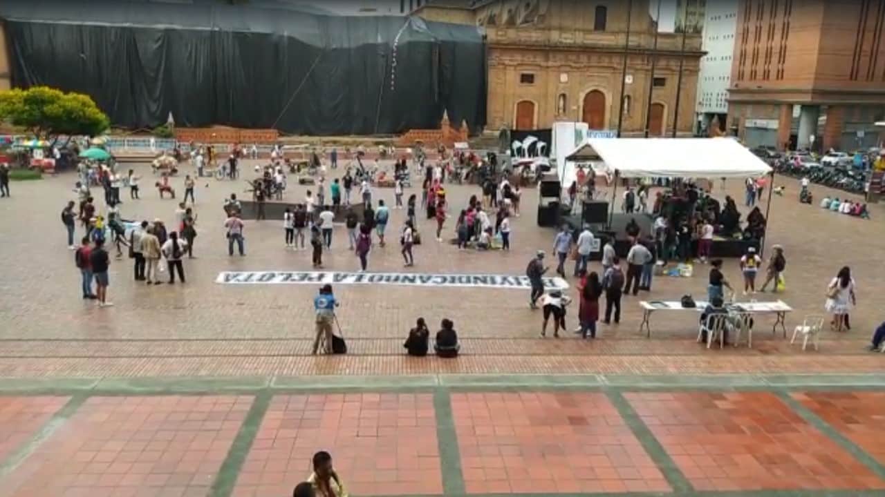 Incendio reportado en una fábrica de plástico en la comuna 11