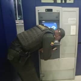 Recuperan en Cali un millón de pesos retenidos en cajero adulterado