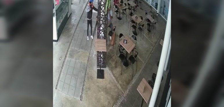 Capturan a hombre que robó a dos personas en un restaurante en Ciudad Jardín