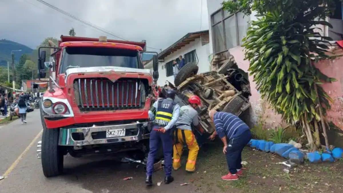 Se identificaron como soldados para huir de las autoridades, pero los cogieron