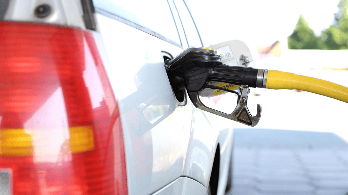 Esto opinan los caleños sobre el incremento de la gasolina