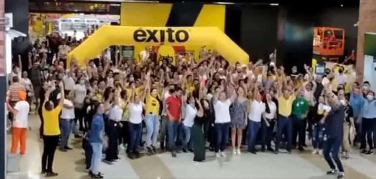 Éxito inauguró tienda en Tuluá y donará dinero a las víctimas de la cárcel