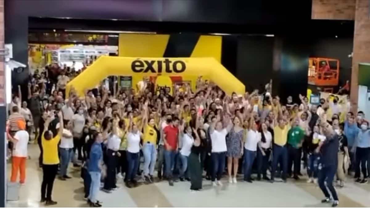 Éxito inauguró tienda en Tuluá y donará dinero a las víctimas de la cárcel