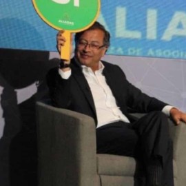 "Cuando los pongan en venta costarán menos": esto dijo Petro sobre el dólar
