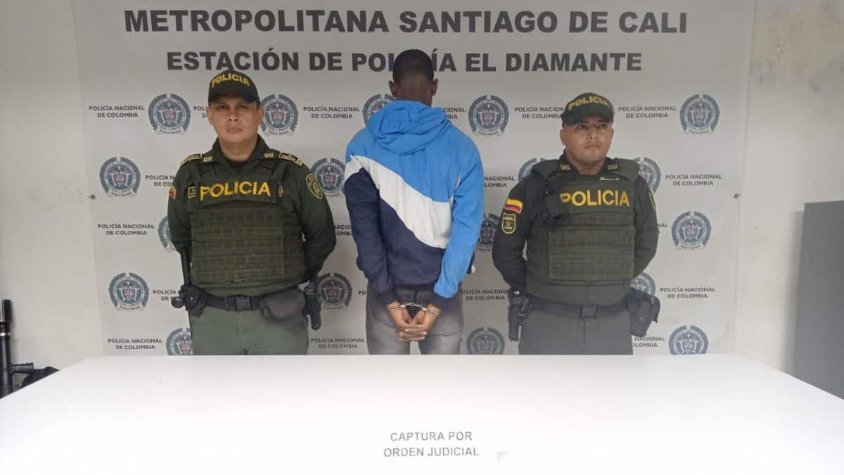 En video: hombre le disparó a una mujer por robarle el celular