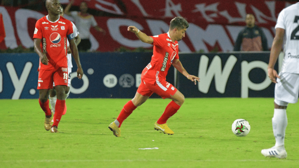 América de Cali juega contra Santa Fe en un duelo de ‘rojos’