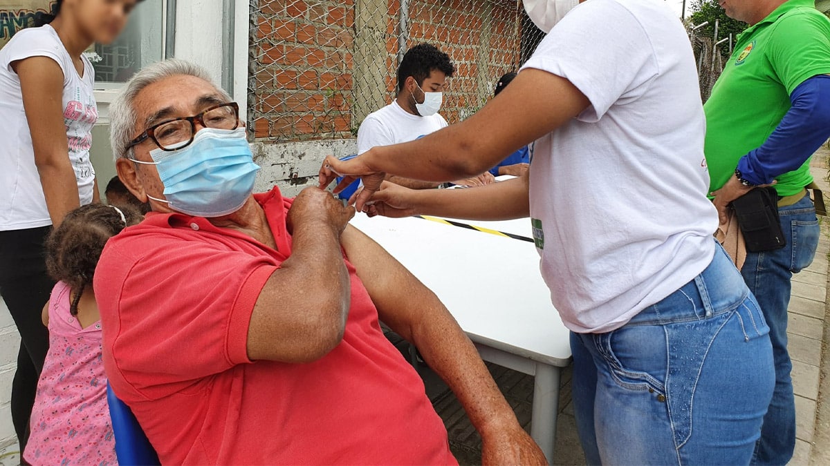 En Cali reabrirán puntos de vacunación contra el covid-19 por quinto pico