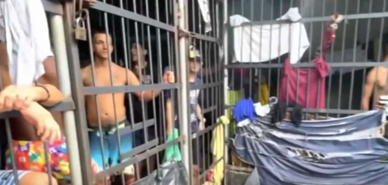 Trasladan a presos que estaban en estado de hacinamiento en un CAI de Tuluá