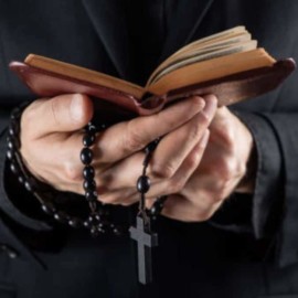 Sacerdote será investigado tras confesar que violó a una niña hace 35 años