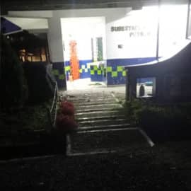 Detonan artefacto explosivo contra Policía en Potrerito, presunto atacante murió