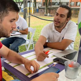 Emprendimiento: Barrios Vibrantes inició su gira en Cali y empezó en ladera