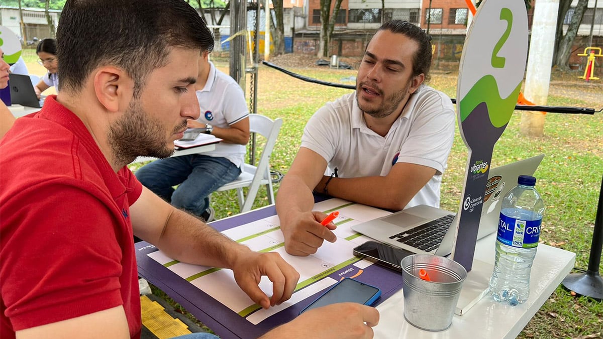 Emprendimiento: Barrios Vibrantes inició su gira en Cali y empezó en ladera