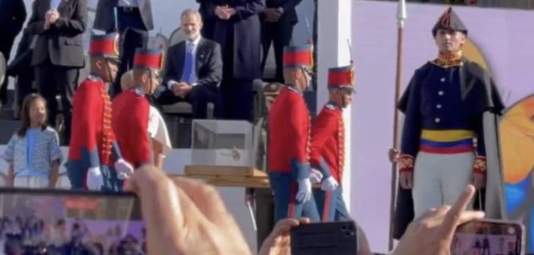 España restó importancia a polémico gesto del Rey Felipe VI a espada de Bolívar