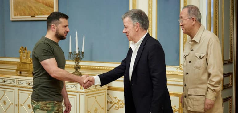 Santos despide a exlíder de la Unión Soviética como "un campeón de la paz"