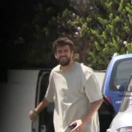Larga espera de Piqué: no pudo ingresar a su ex casa cuando recogía a sus hijos
