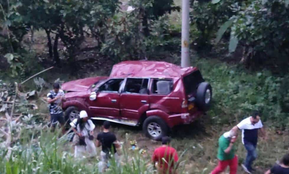 Hallan dos cuerpos incinerados tras incendio en el barrio Sucre de Cali