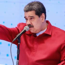 Maduro ordenó a su Mindefensa restablecer relación militar con Colombia