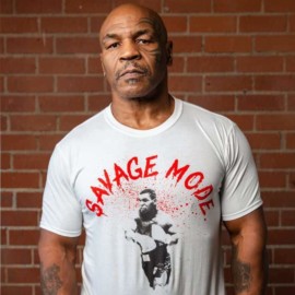 Mike Tyson fue visto en silla de ruedas y encendió las alarmas en sus fanáticos