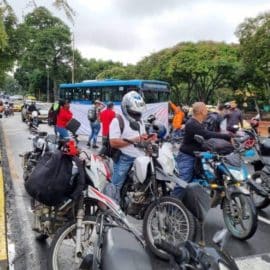 ¿Por qué las motos no pagan peaje? Esto es lo que dice la ley