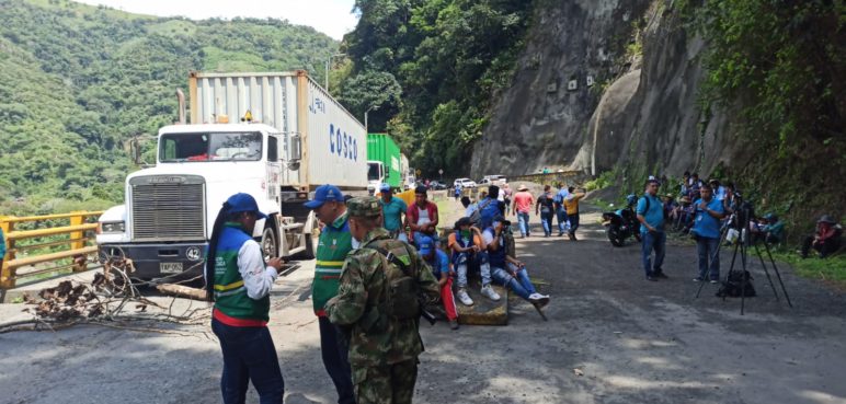 Pérdidas de más de .000 millones dejan bloqueos en la vía Buenaventura