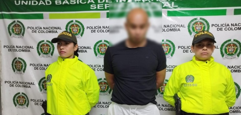 Capturan a hombre que se hacía pasar por conductor para abusar de sus clientas