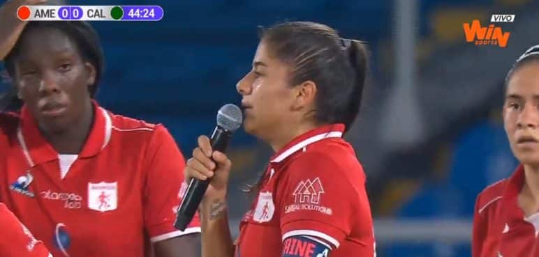 Casi rogando, jugadoras de América pidieron por altavoz a hinchas dejar de pelear