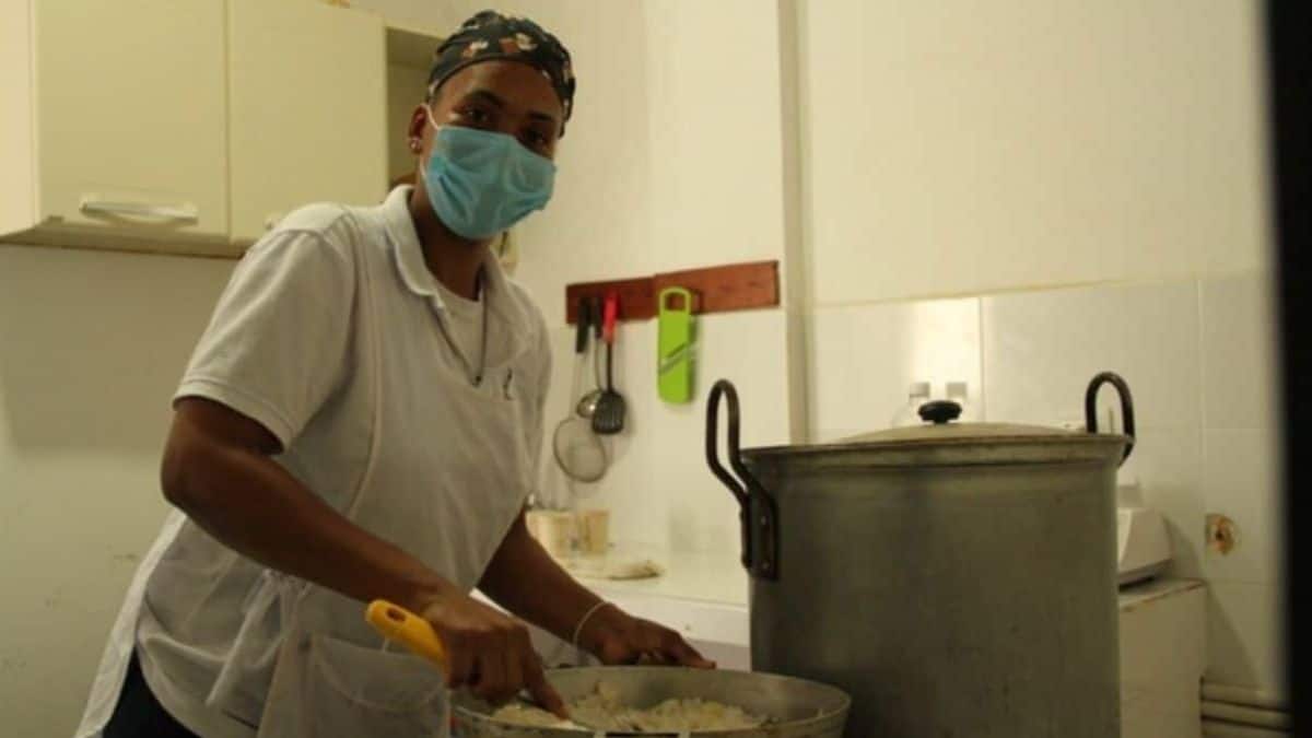 Comedores comunitarios estarían recibiendo alimentos en mal estado
