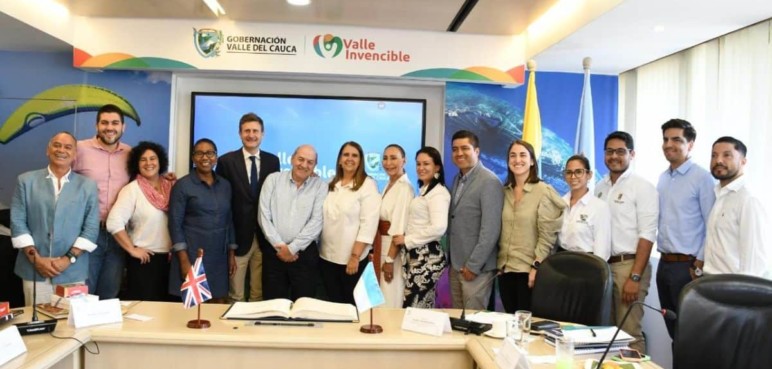 Avanza proyecto para implementar el 'Tren de Cercanías del Valle'