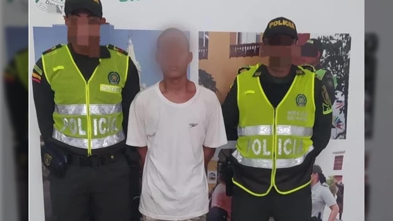 Capturan a hombre que se hacía pasar por conductor para abusar de sus clientas