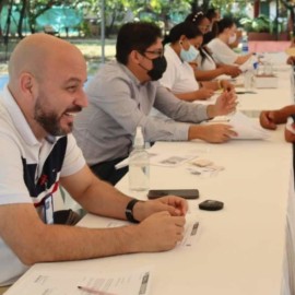 Entregan cartas de indemnización a víctimas del conflicto armado en Cali