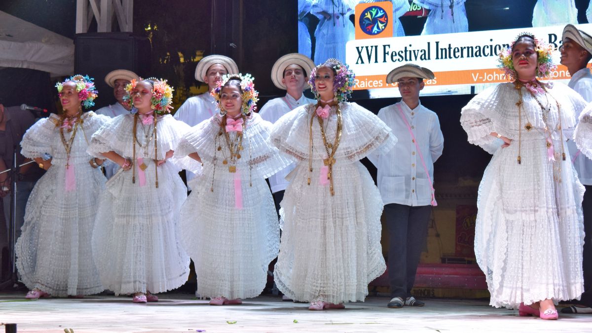 xvi-festival-internacional-de-bailes-tradicionales-una-fiesta-llena-de-arte-29-09-2022-6