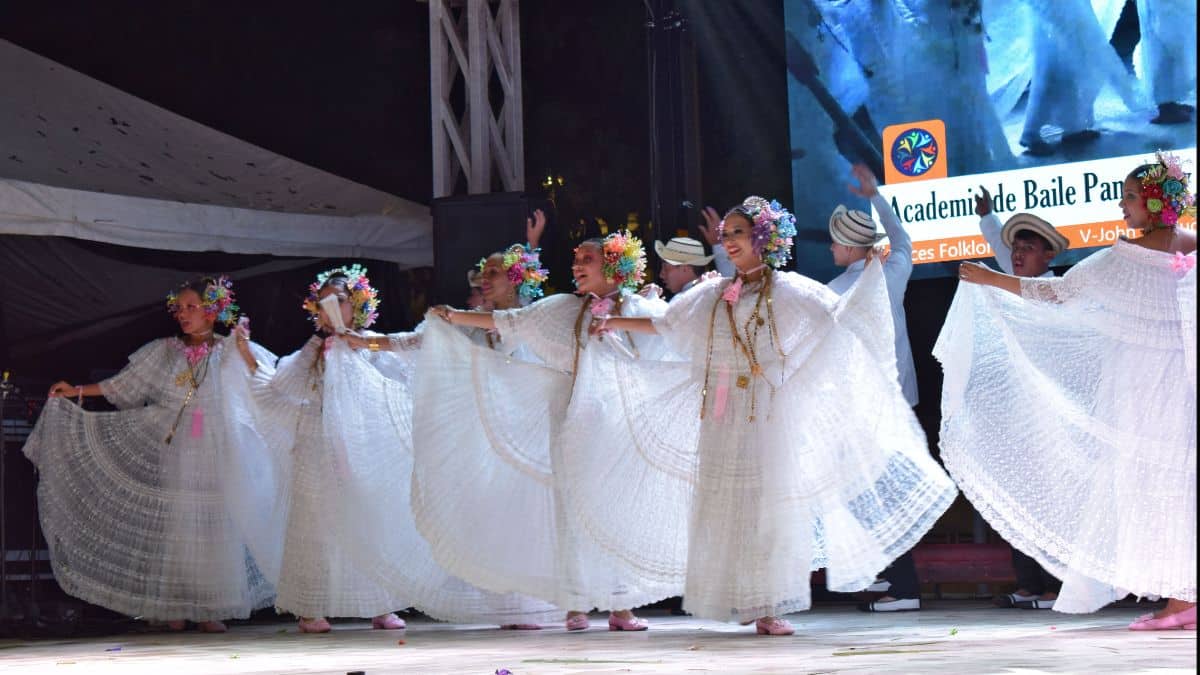 xvi-festival-internacional-de-bailes-tradicionales-una-fiesta-llena-de-arte-29-09-2022-9