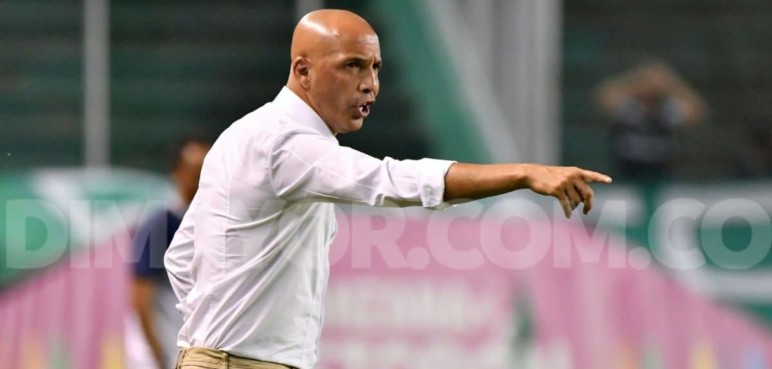 “Ya salió Mayer y siguen los resultados negativos”: ex DT del Cali rompió el silencio